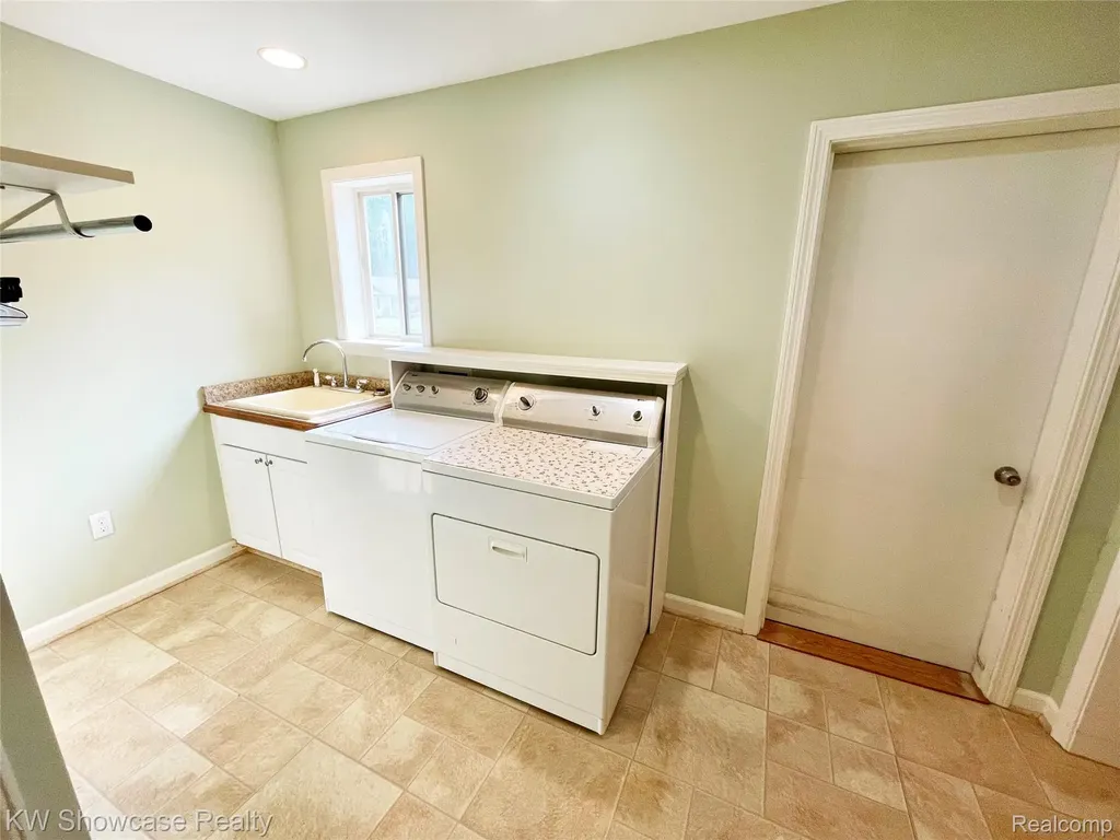 6391 Snow Apple Drive Independence Charter Township MI 48346