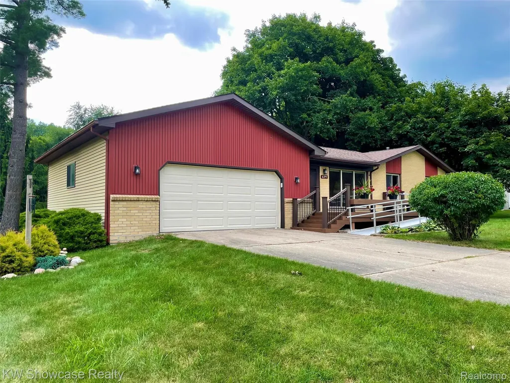 6391 Snow Apple Drive Independence Charter Township MI 48346