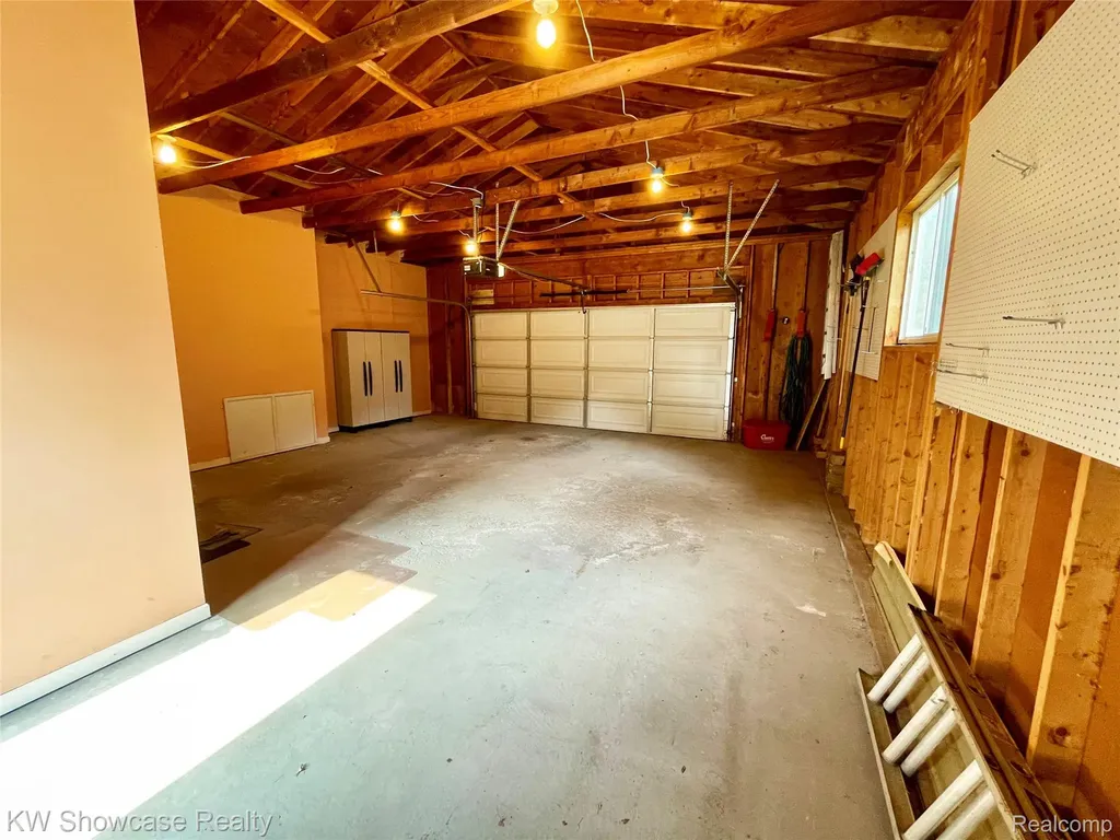 6391 Snow Apple Drive Independence Charter Township MI 48346