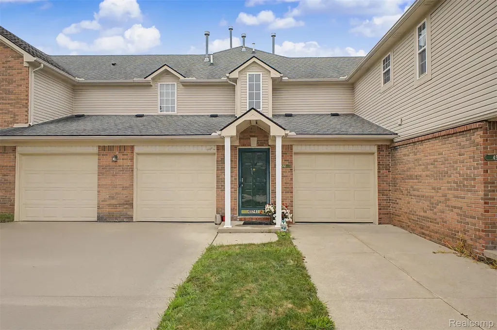 45741 Cagney Drive Macomb Township MI 48044
