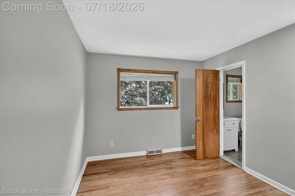 7176 Perry Lake Road Independence Charter Township MI 48346