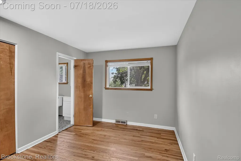 7176 Perry Lake Road Independence Charter Township MI 48346
