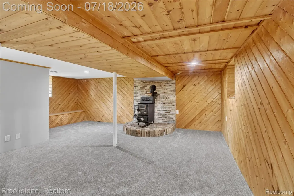 7176 Perry Lake Road Independence Charter Township MI 48346