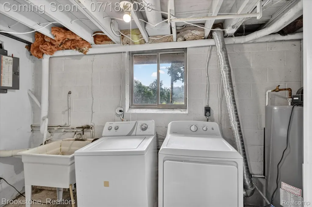 7176 Perry Lake Road Independence Charter Township MI 48346