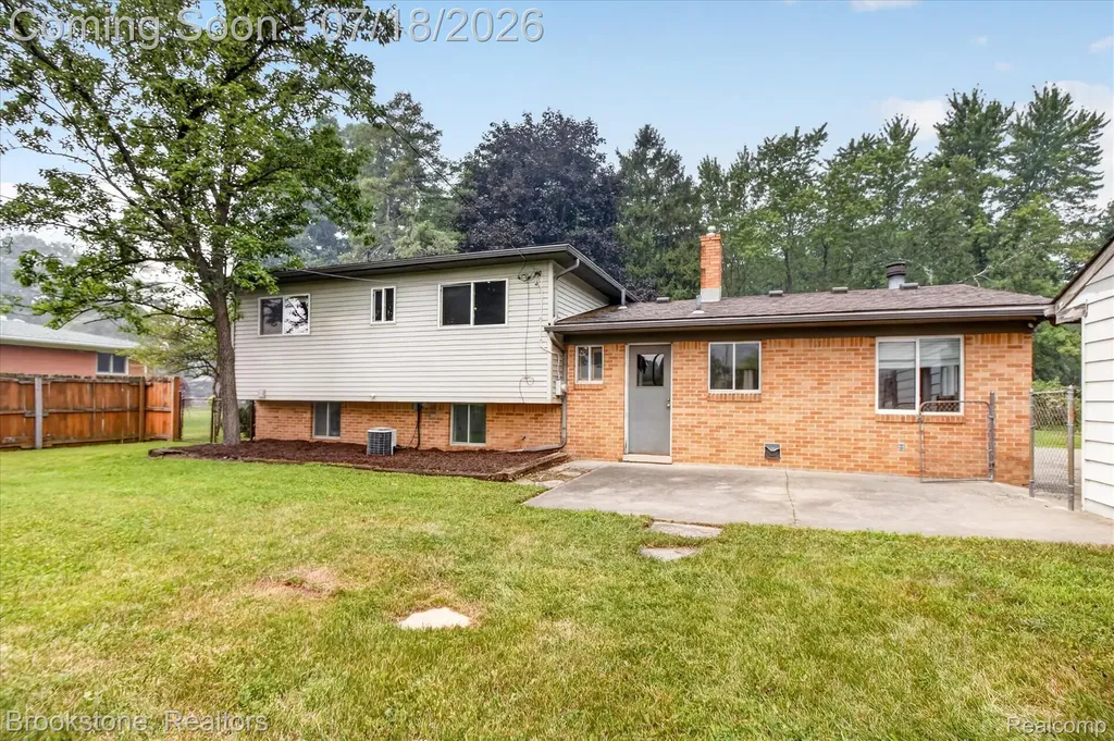 7176 Perry Lake Road Independence Charter Township MI 48346