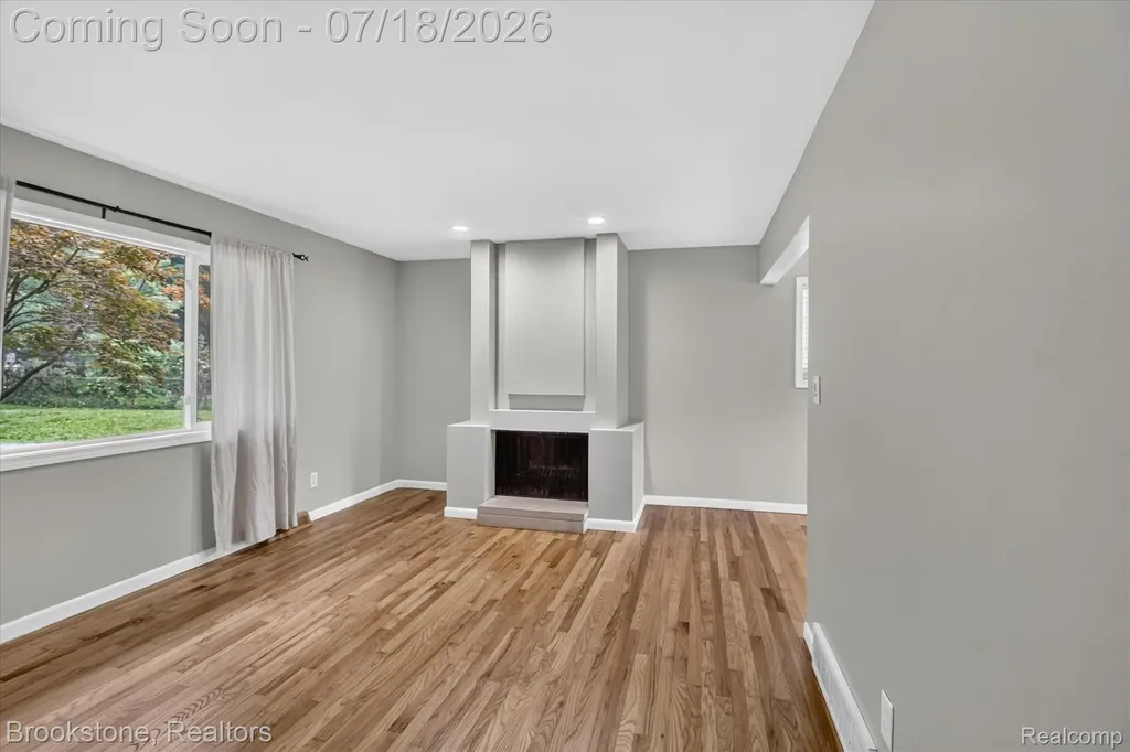 7176 Perry Lake Road Independence Charter Township MI 48346