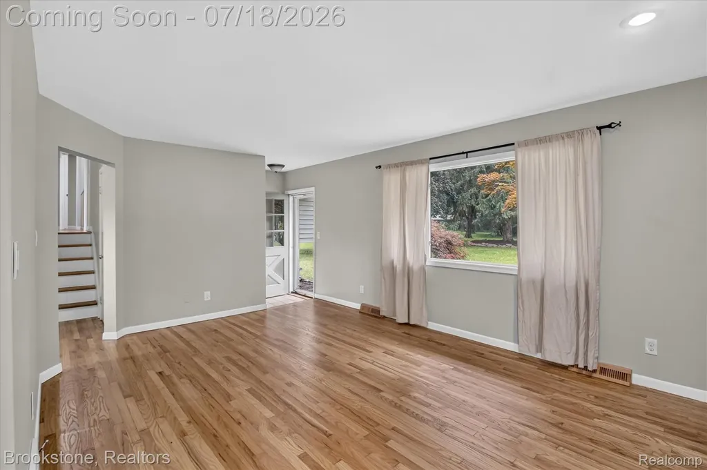 7176 Perry Lake Road Independence Charter Township MI 48346
