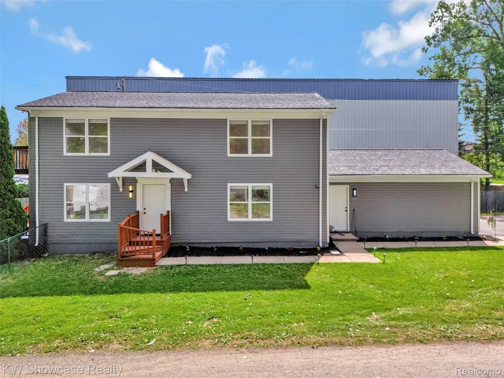 4392 Cass Elizabeth Road Waterford Charter Township MI 48328