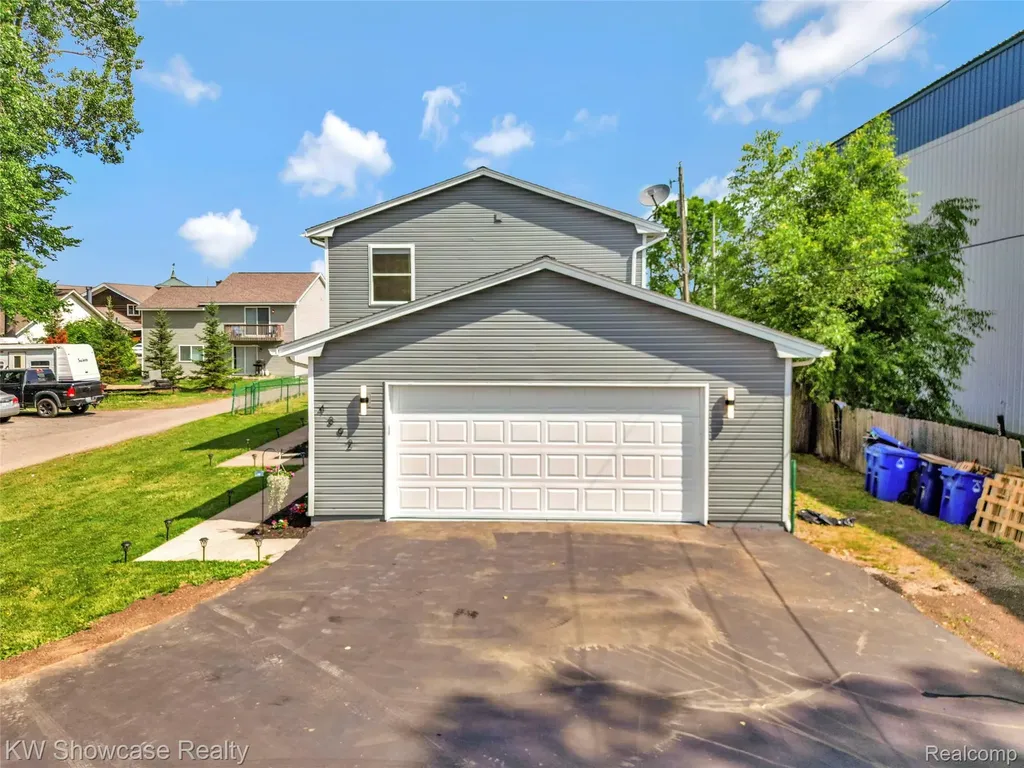 4392 Cass Elizabeth Road Waterford Charter Township MI 48328