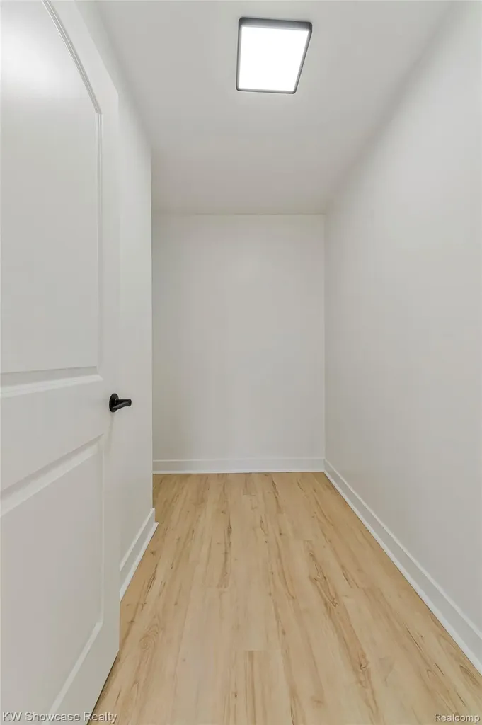 4392 Cass Elizabeth Road Waterford Charter Township MI 48328