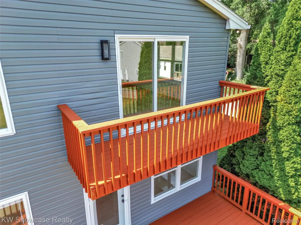 4392 Cass Elizabeth Road Waterford Charter Township MI 48328