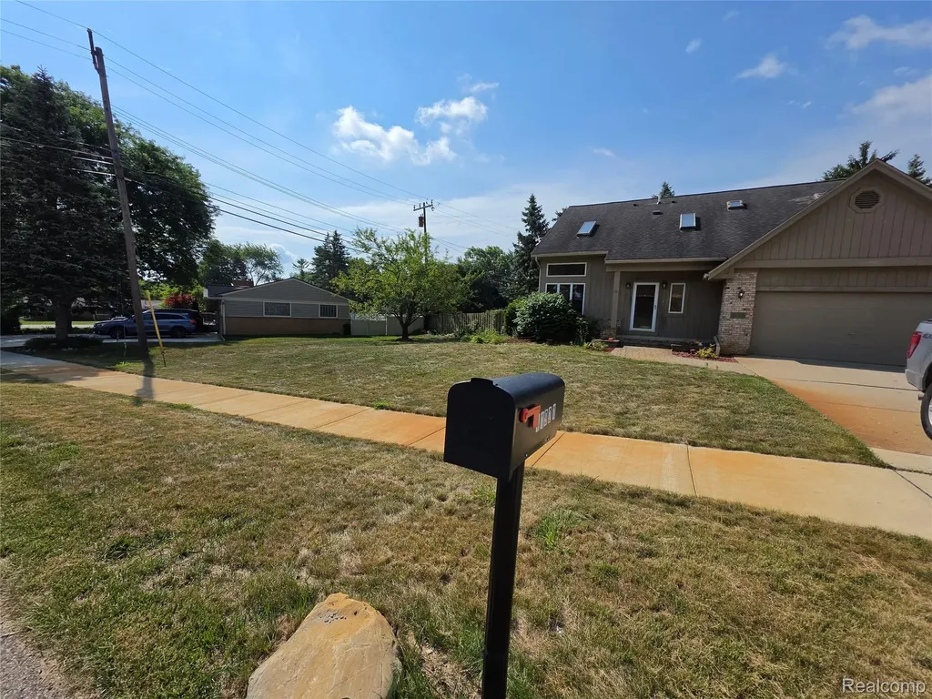 41921 Tamara Street Novi City MI 48375