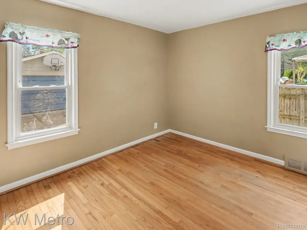 1023 Hoffman Avenue Royal Oak City MI 48067