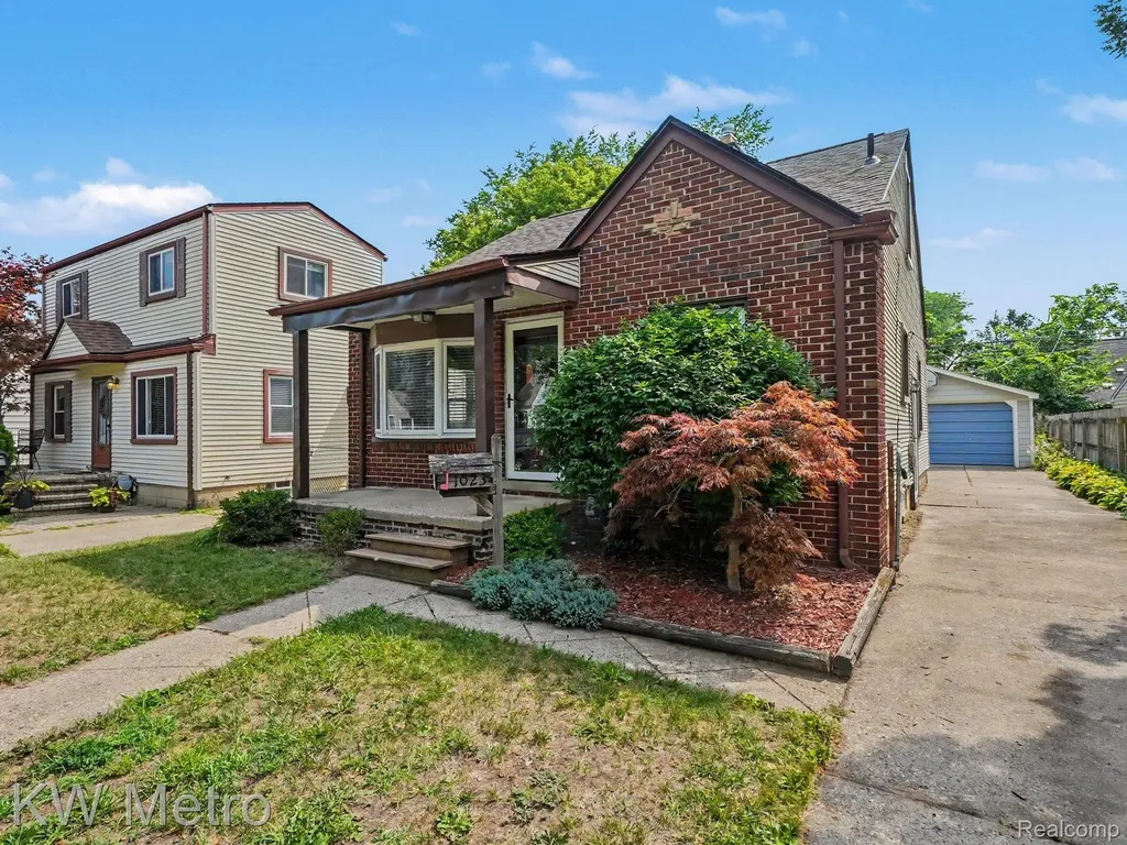 1023 Hoffman Avenue Royal Oak City MI 48067
