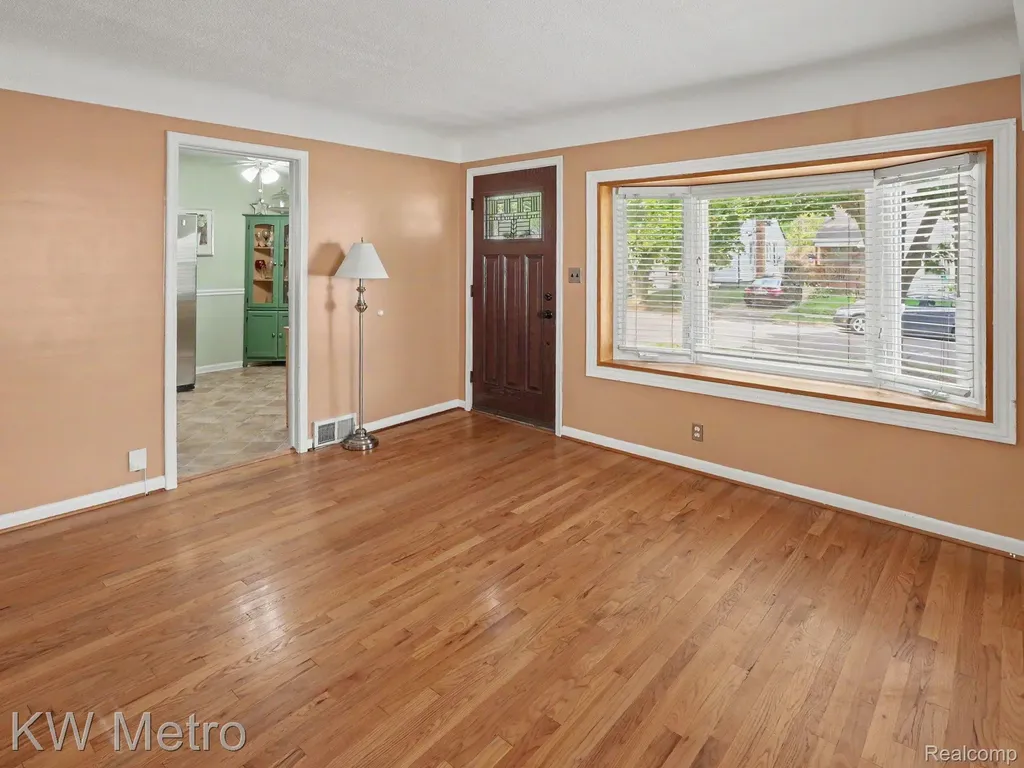 1023 Hoffman Avenue Royal Oak City MI 48067