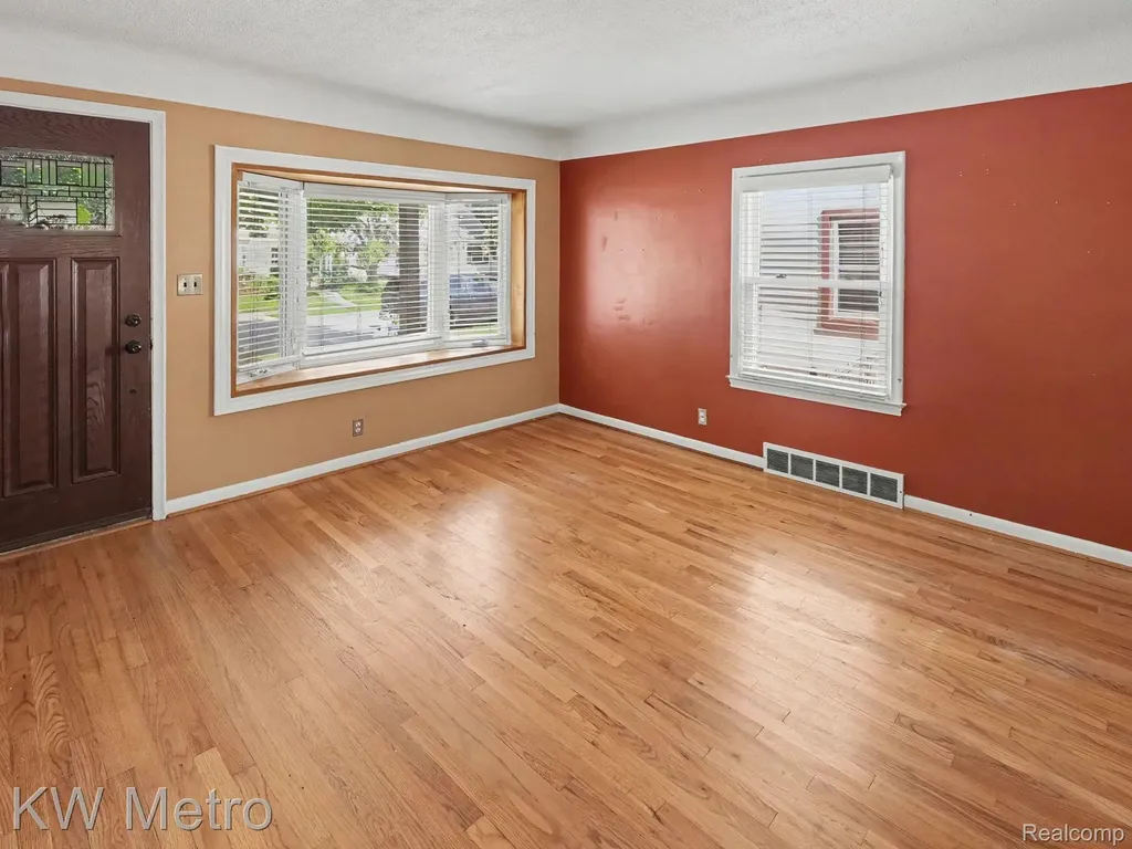 1023 Hoffman Avenue Royal Oak City MI 48067
