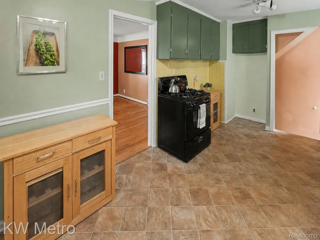 1023 Hoffman Avenue Royal Oak City MI 48067