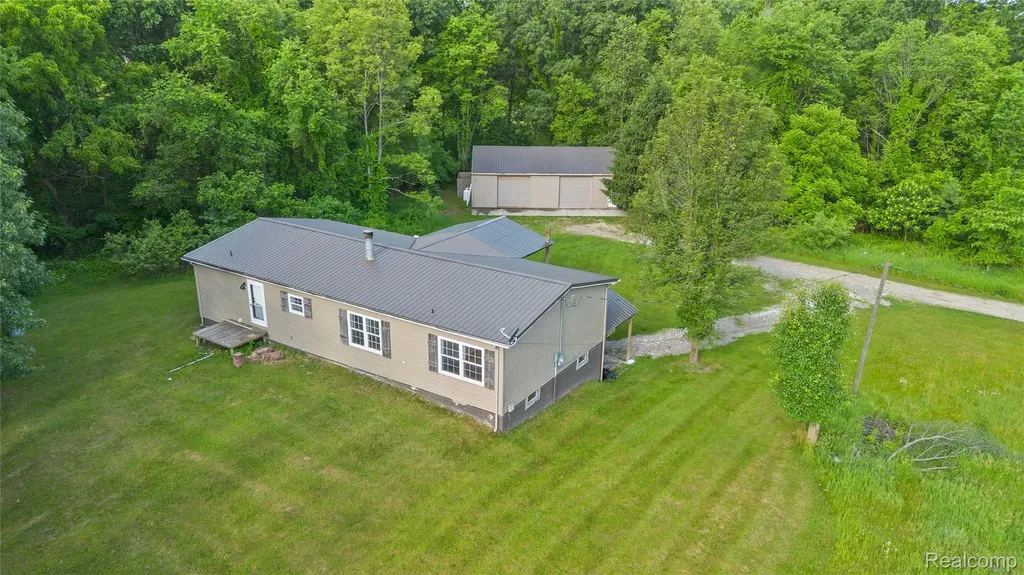 2190 Seymour Lake Road Brandon Charter Township MI 48462