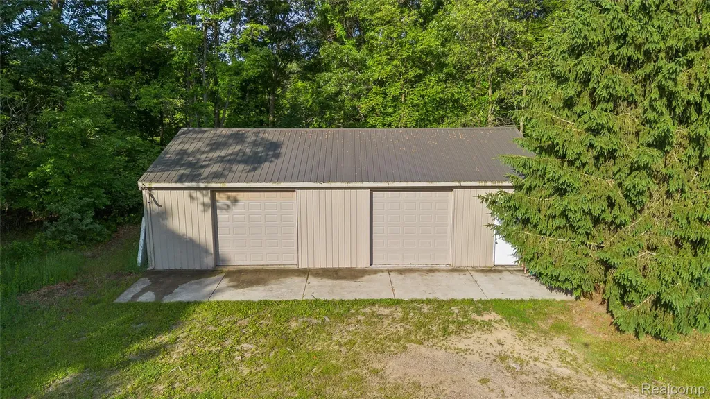 2190 Seymour Lake Road Brandon Charter Township MI 48462