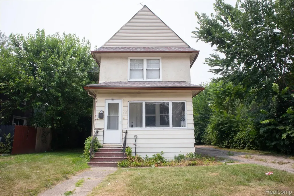 633 N Perry Street Pontiac City MI 48342
