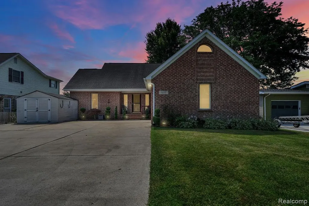 7277 Cardinal Street Clay Township MI 48001