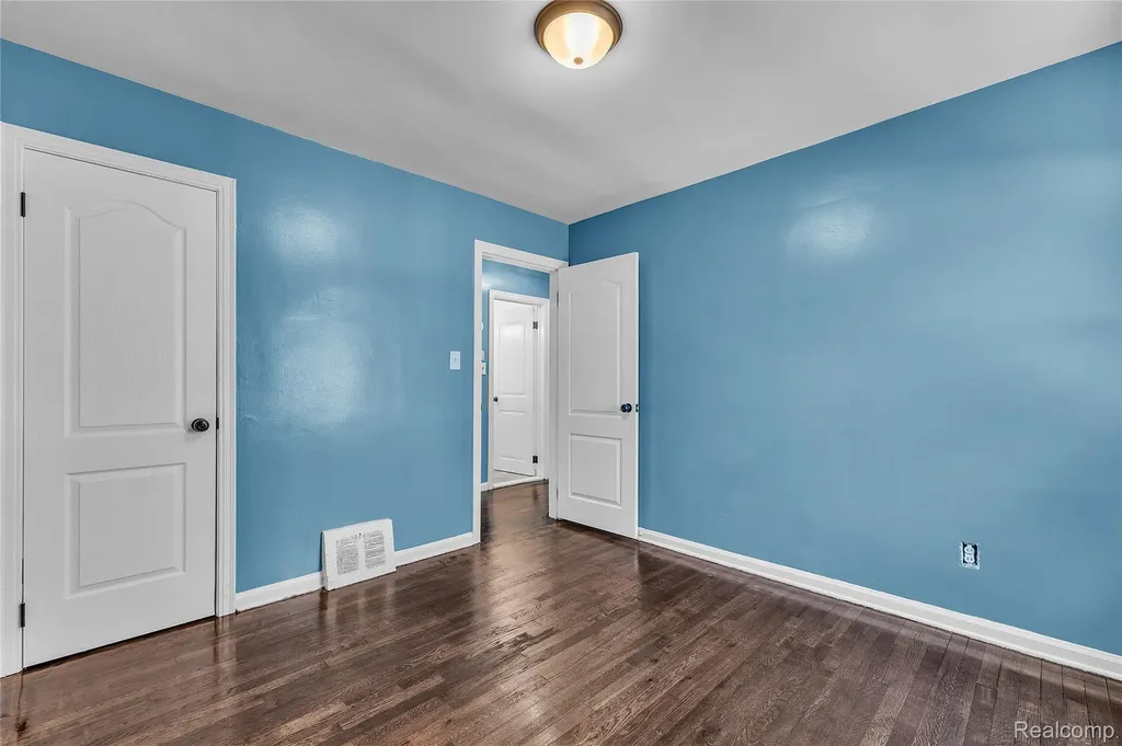 19576 Barlow Street Detroit City MI 48205