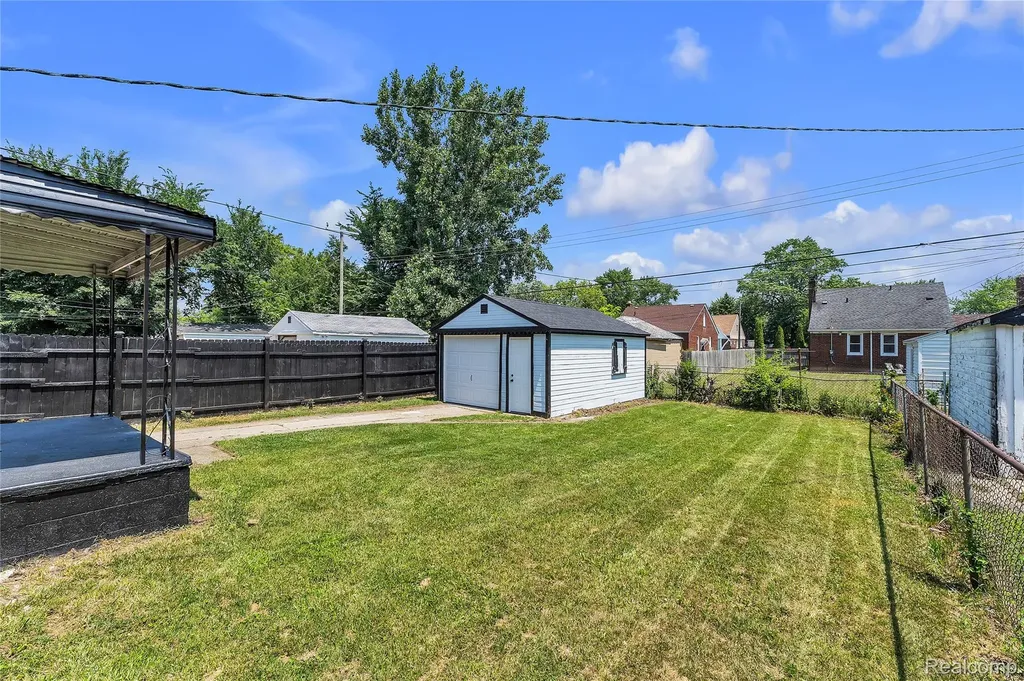 19576 Barlow Street Detroit City MI 48205