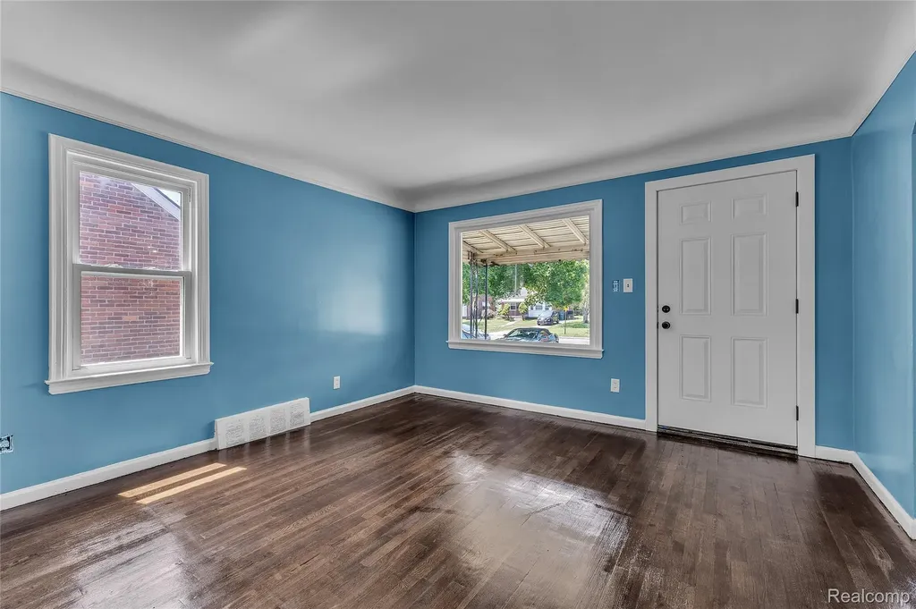 19576 Barlow Street Detroit City MI 48205