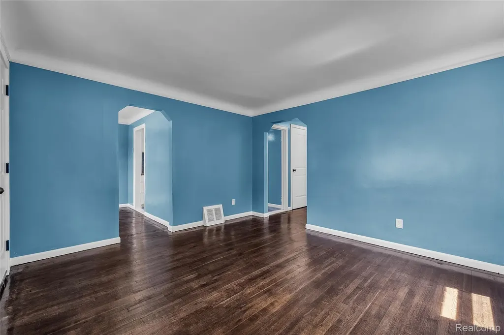 19576 Barlow Street Detroit City MI 48205