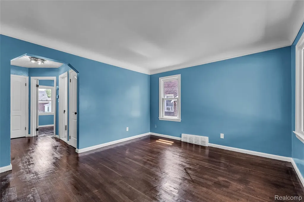 19576 Barlow Street Detroit City MI 48205