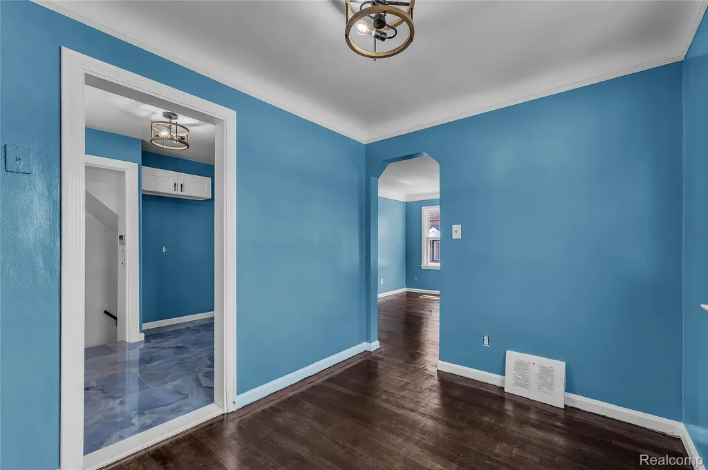 19576 Barlow Street Detroit City MI 48205