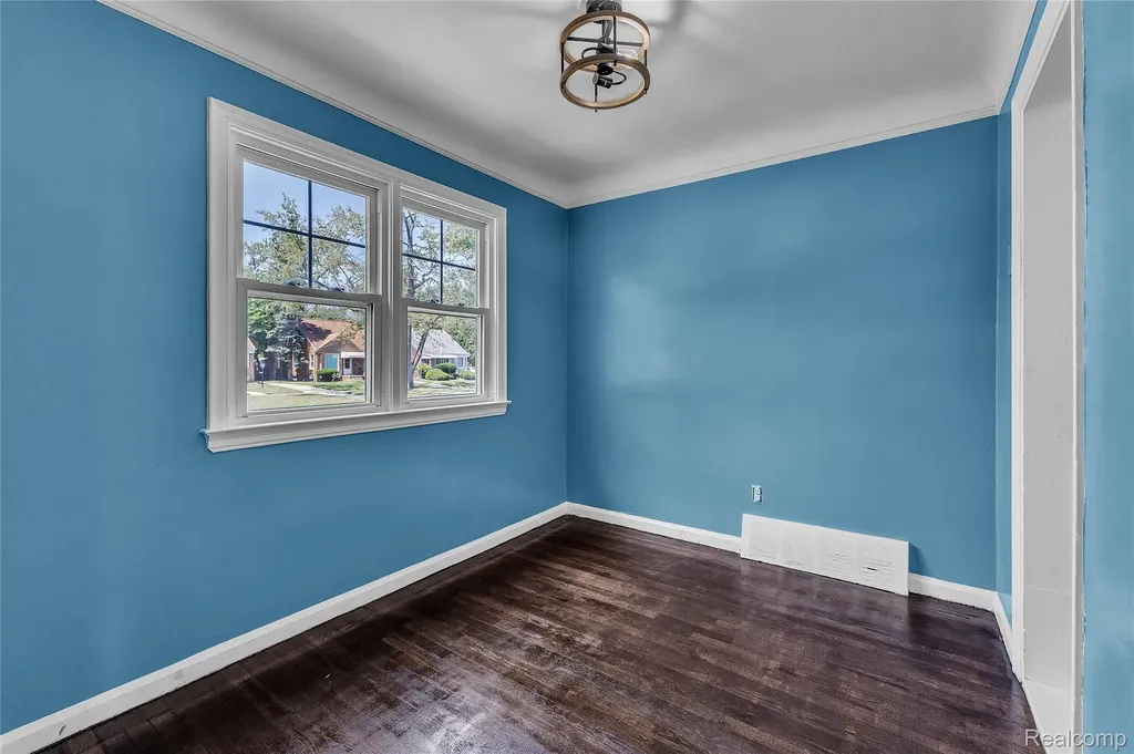 19576 Barlow Street Detroit City MI 48205