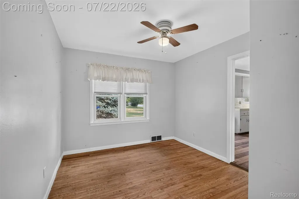28014 6 Mile Road Livonia City MI 48152