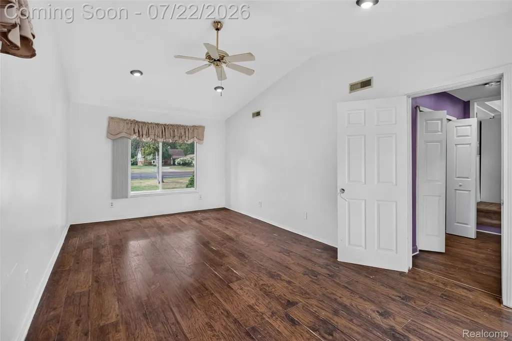 28014 6 Mile Road Livonia City MI 48152