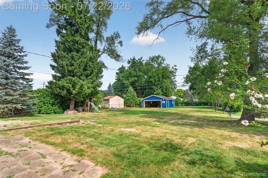28014 6 Mile Road Livonia City MI 48152