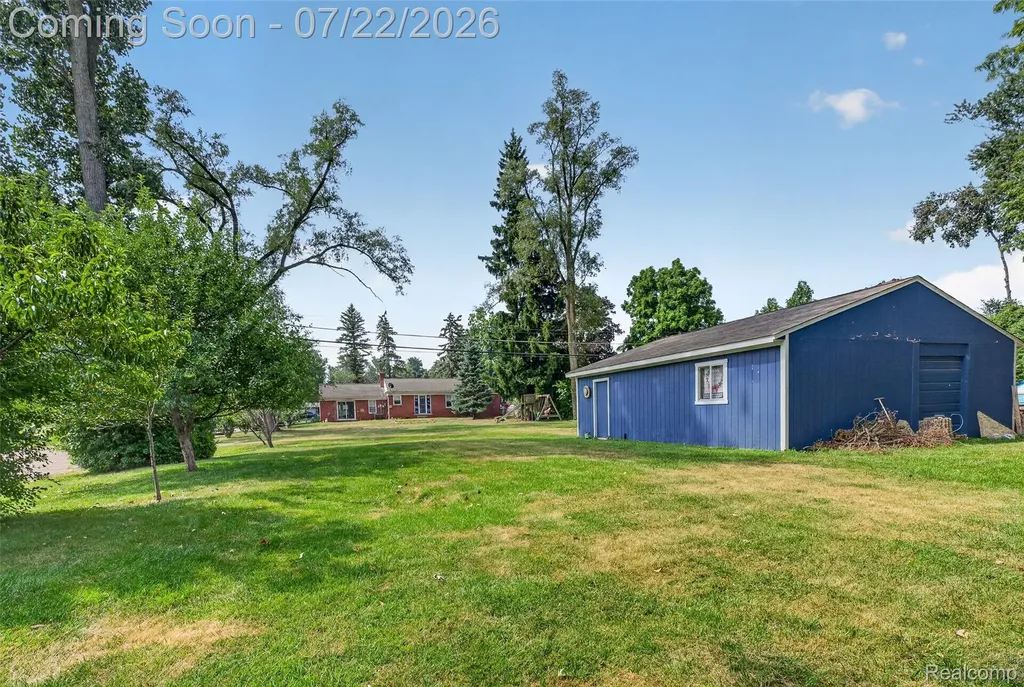 28014 6 Mile Road Livonia City MI 48152