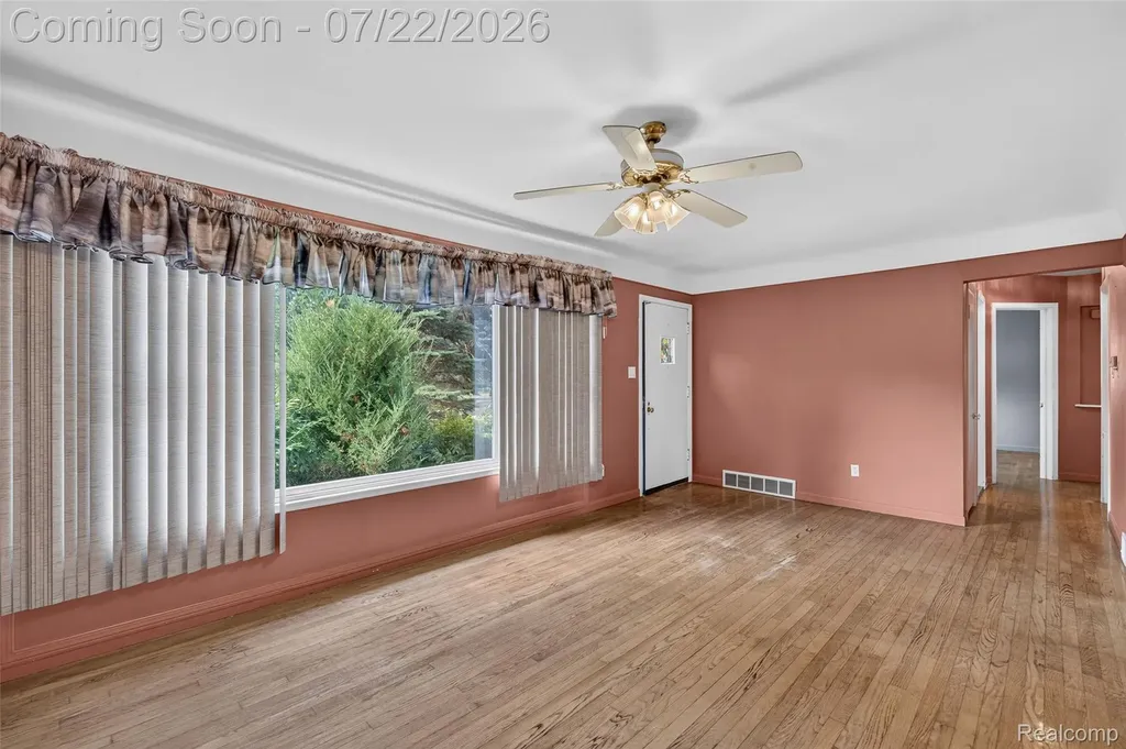 28014 6 Mile Road Livonia City MI 48152