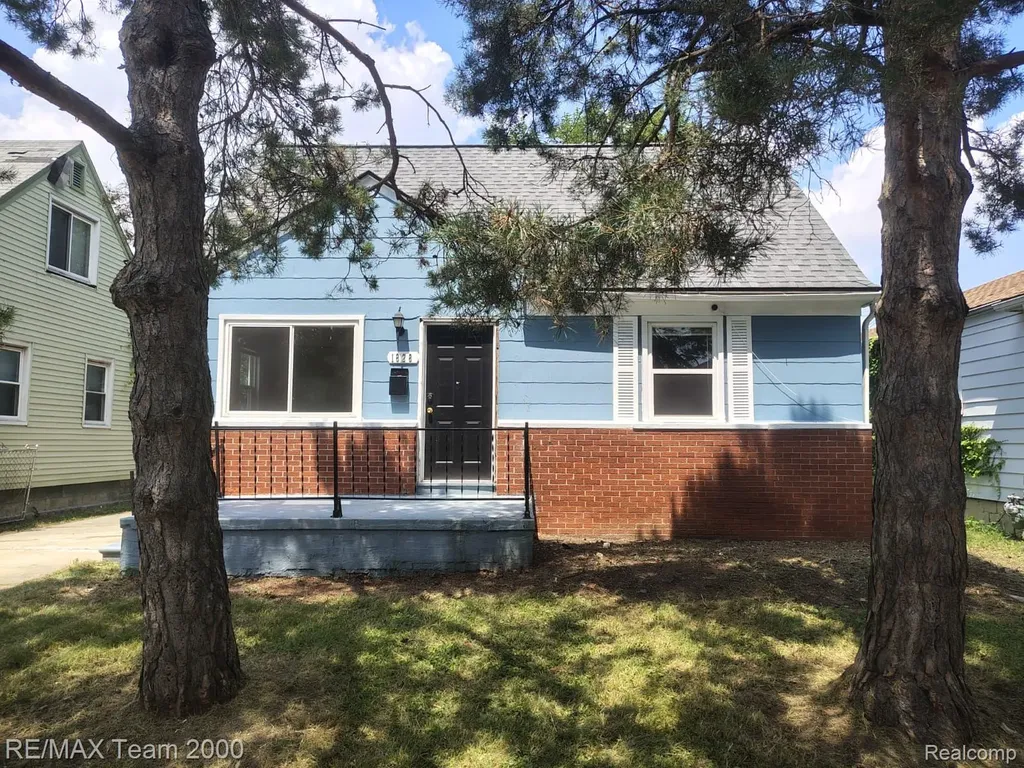 1828 Garfield Avenue Lincoln Park City MI 48146