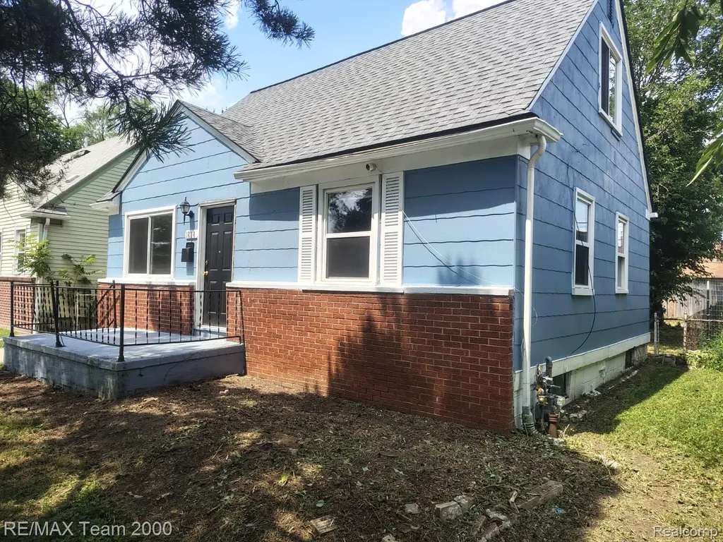 1828 Garfield Avenue Lincoln Park City MI 48146