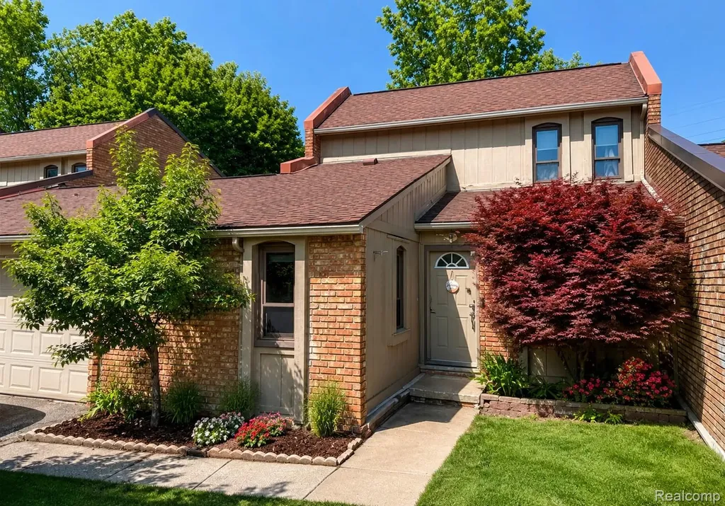 2910 Moon Lake Drive West Bloomfield Charter Township MI 48323