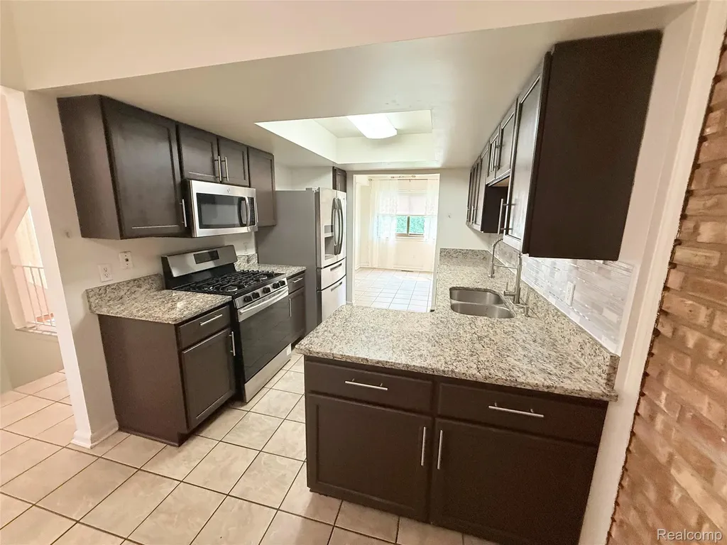 2910 Moon Lake Drive West Bloomfield Charter Township MI 48323