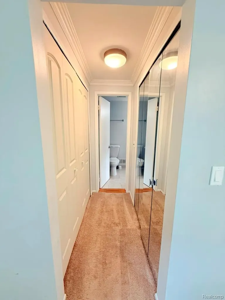 2910 Moon Lake Drive West Bloomfield Charter Township MI 48323