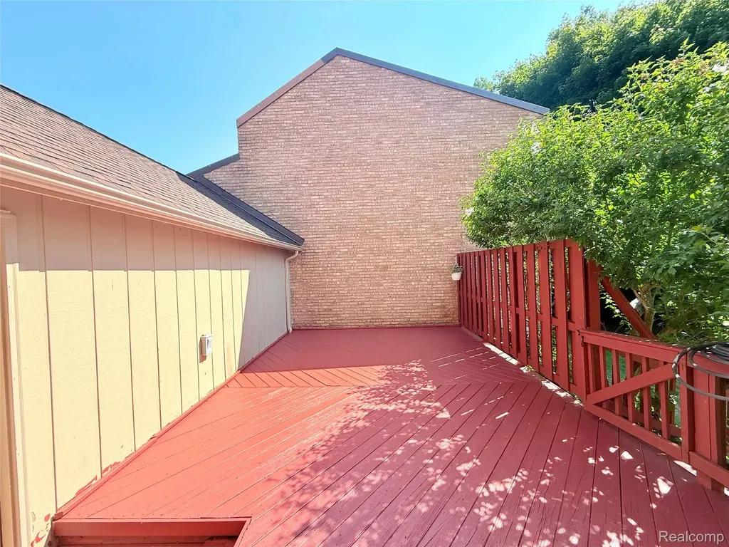 2910 Moon Lake Drive West Bloomfield Charter Township MI 48323
