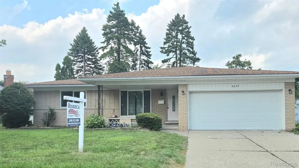 3639 Pall Drive Warren City MI 48092