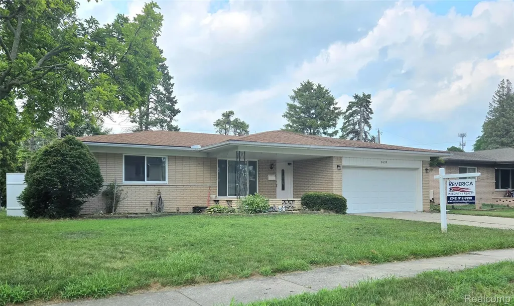 3639 Pall Drive Warren City MI 48092