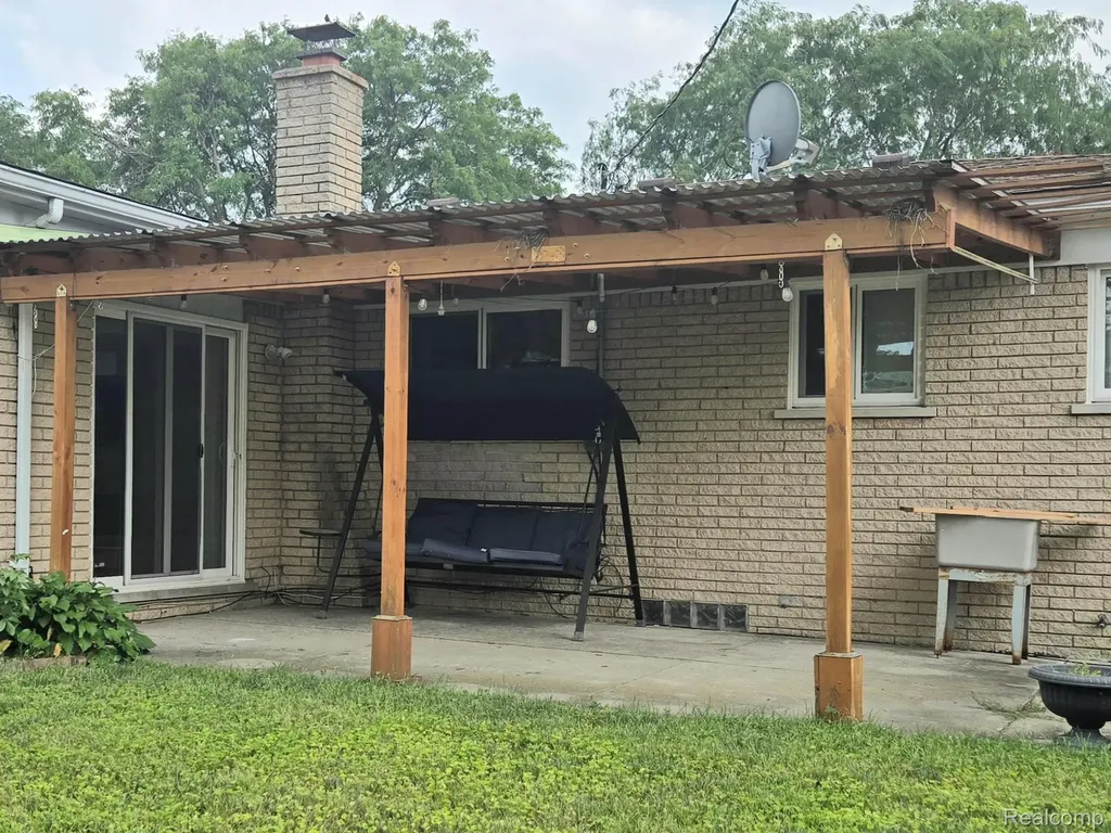 3639 Pall Drive Warren City MI 48092