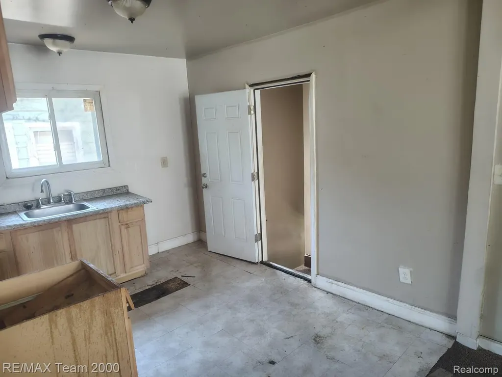 9186 Steel Street Detroit City MI 48228