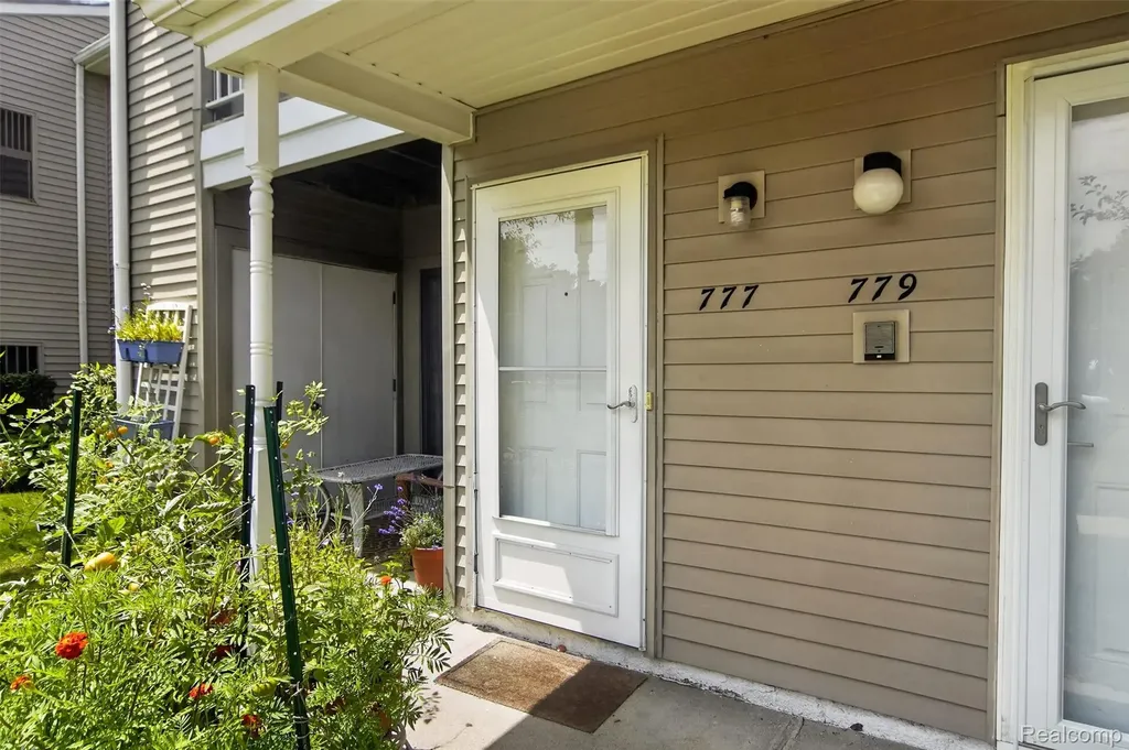 777 Clubhouse Drive York Charter Township MI 48197
