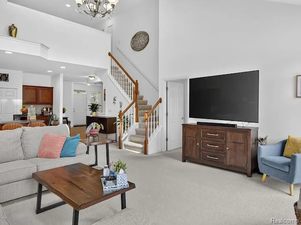 32969 Brookside Circle Livonia City MI 48152