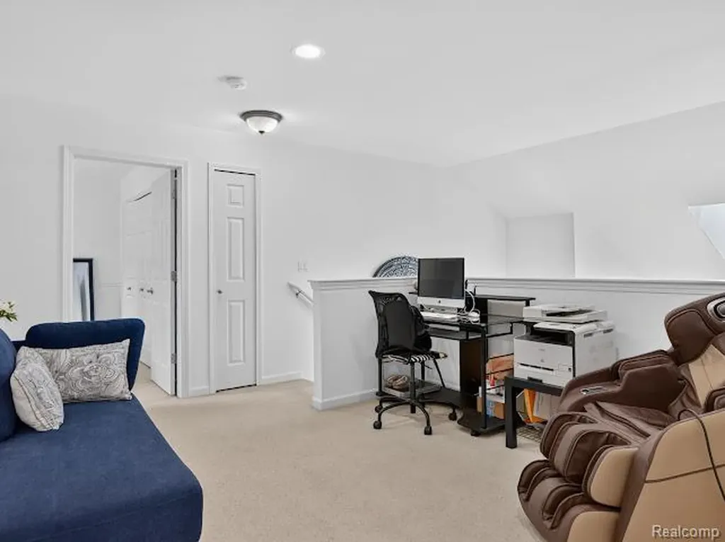 32969 Brookside Circle Livonia City MI 48152